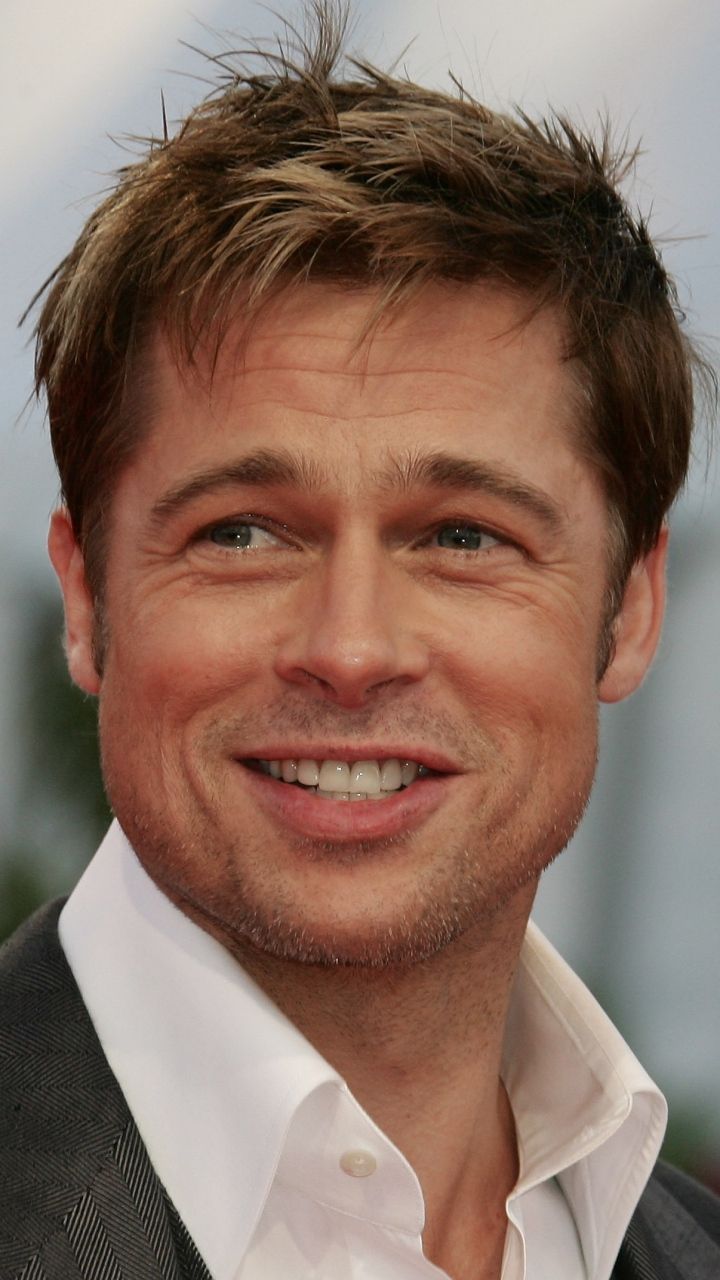 Brad Pitt Short Haircut and Hairstyle 2020 Pictures