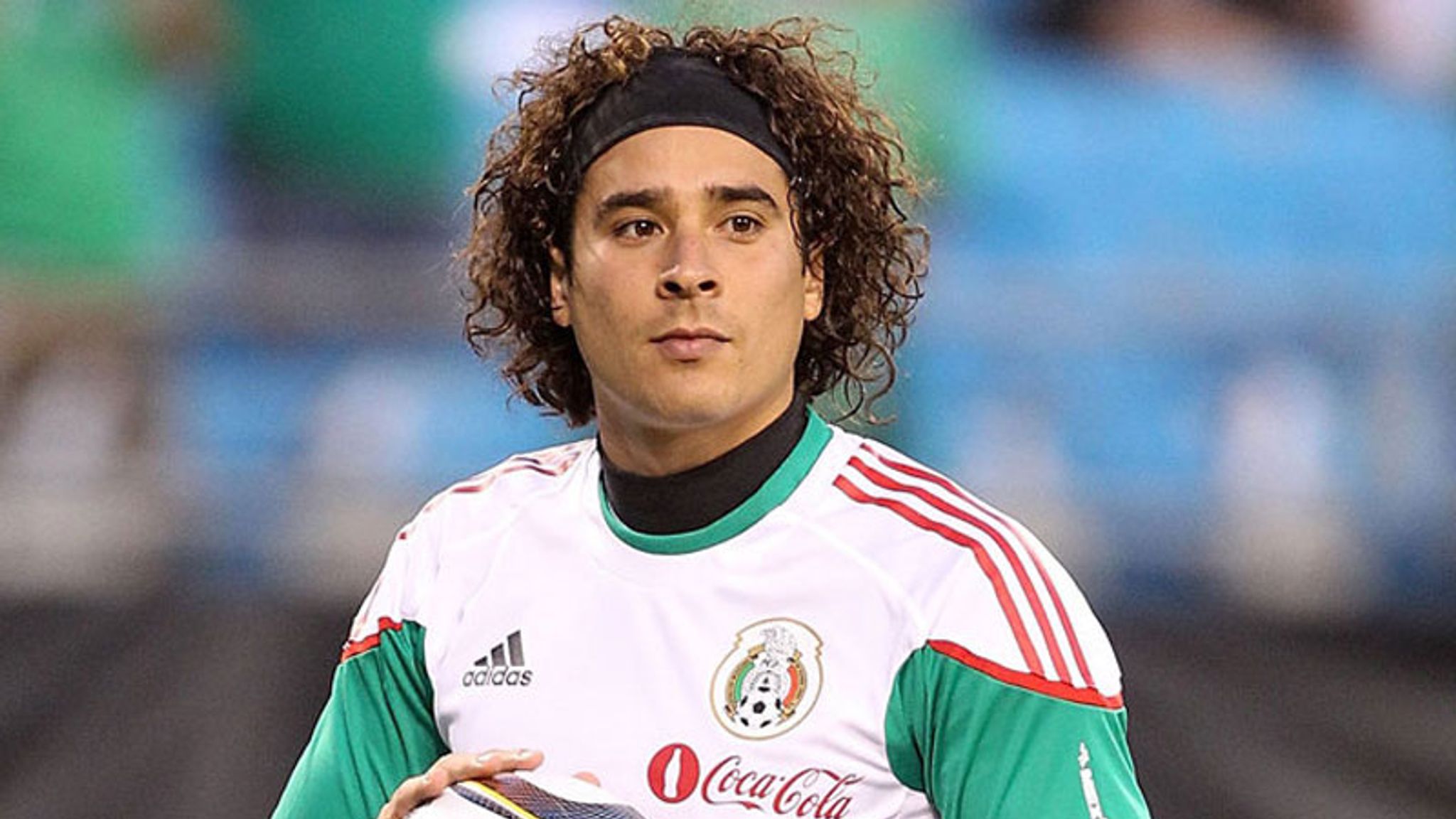 Guillermo Ochoa Haircut 2024